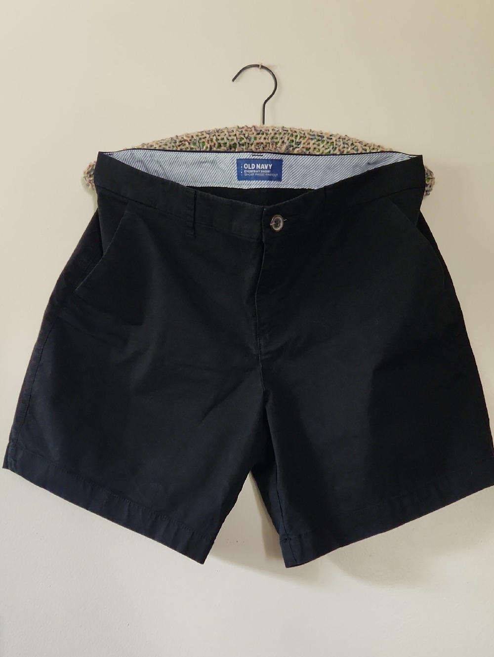 Old Navy Women's Black Flat-Front Shorts